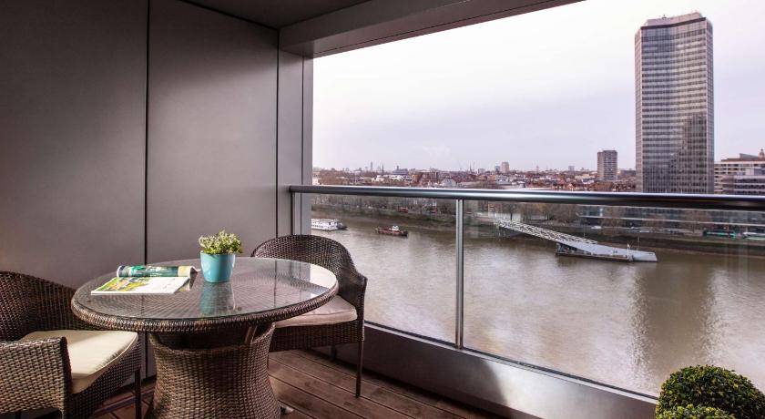 Image of One-Bedroom Suite with Kitchenette and Balcony - River View 1