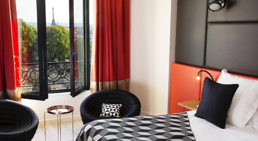 Guestroom, Terrass'' in Paris