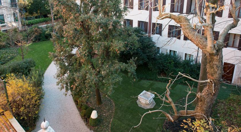 Image of Two-Bedroom Apartment with Terrace 11