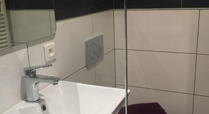 Image of Triple Room 4