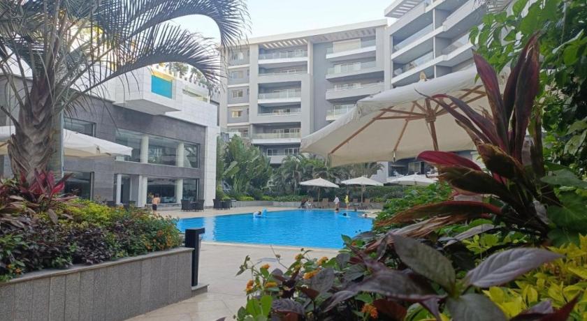 Nearest Luxurious Compound to Cairo Int Airport - image 4