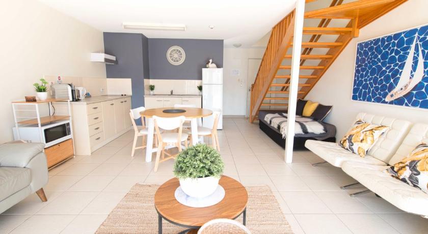 Image of One-Bedroom Townhouse Apartment 3