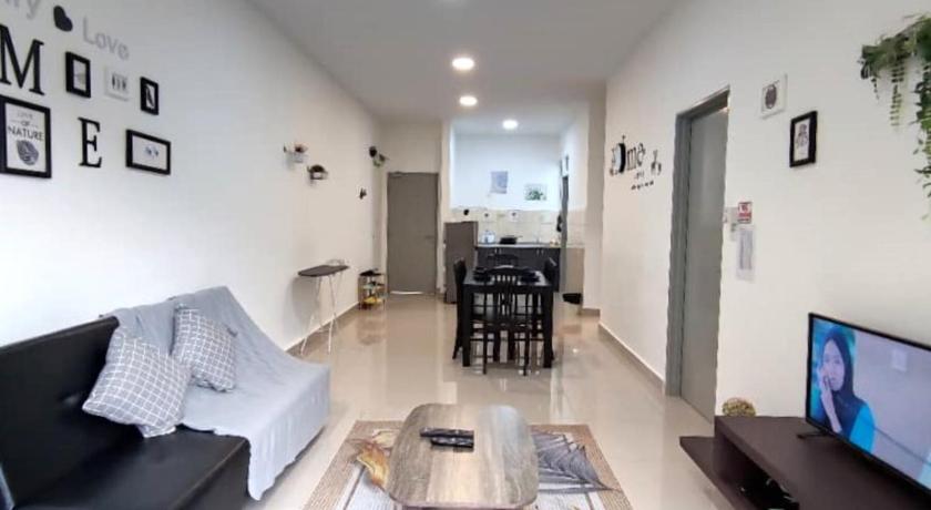 Image of Three-Bedroom Apartment 6