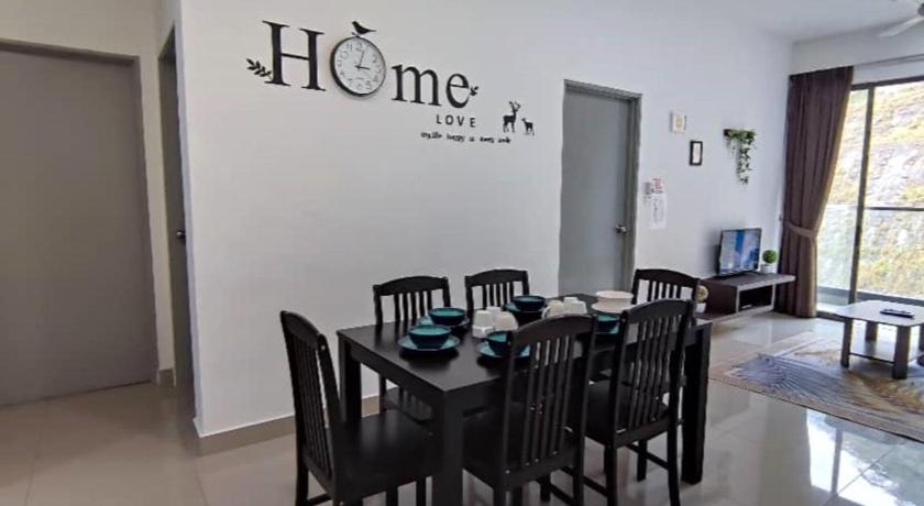 Image of Three-Bedroom Apartment 13