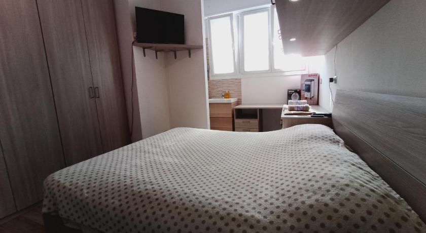 Modena Alcova Nicolo Biondo 4-Star Single Room suite