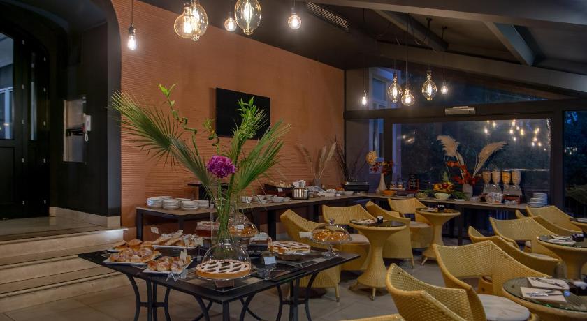 Rome Hotel Principe Torlonia 4-Star Hotel pool