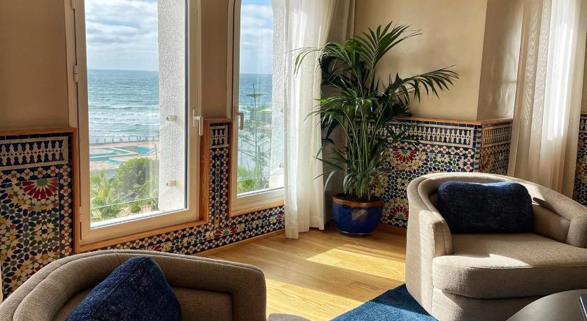 Image of Deluxe Suite with Sea View 1