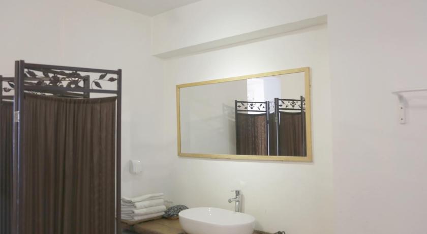 Image of Quadruple Room 8