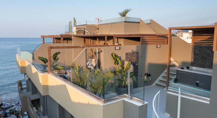 Hersonissos Beach Front Suites - image 29