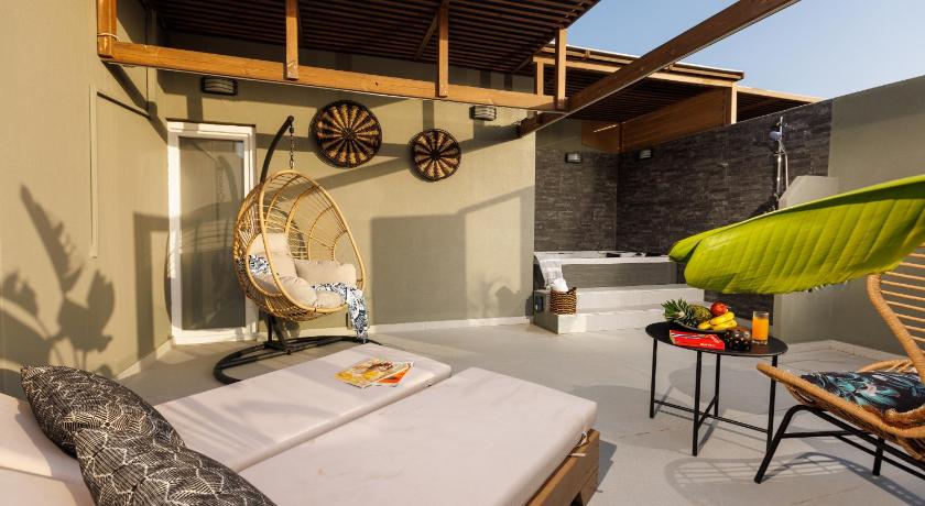 Hersonissos Beach Front Suites - image 15