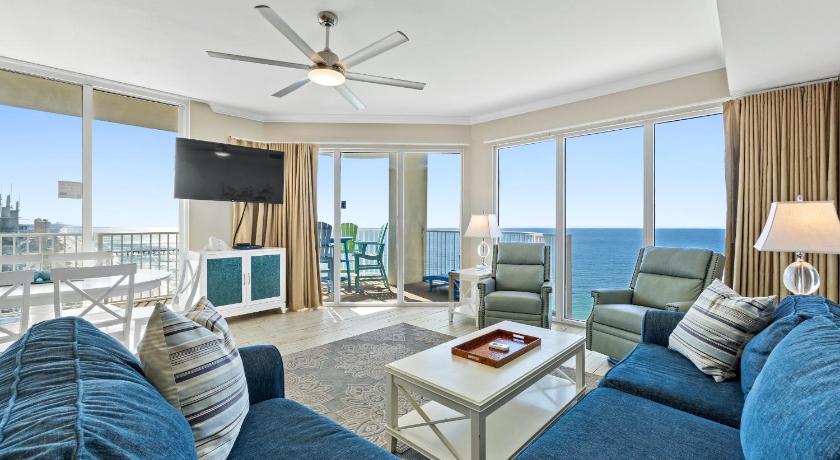 Image of Apartment with Sea View 0