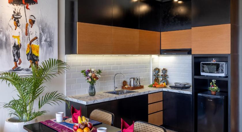 Bali Mokko Suites Batubelig 4-Star Hotel amenity