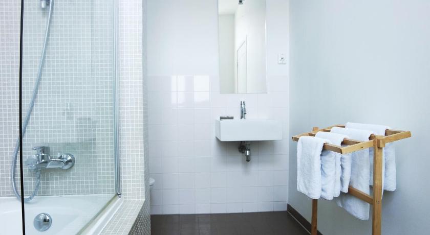 Image of Luxury Twin Room 2
