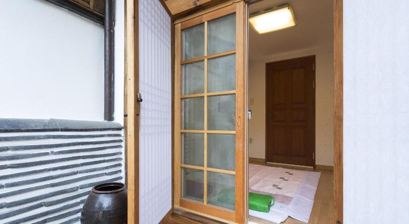서울 Renewal Open!!! Entire Place, Traditional Stay Xiwoo , 時雨 시우 한옥독채 4성급 숙소 스위트룸