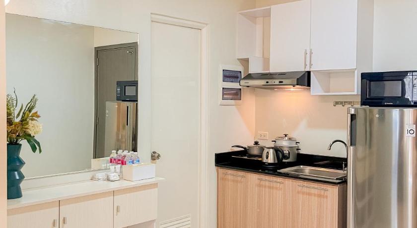 2 Bedroom and 1 Bedroom Apartments with Private Pool and Gym - image 23