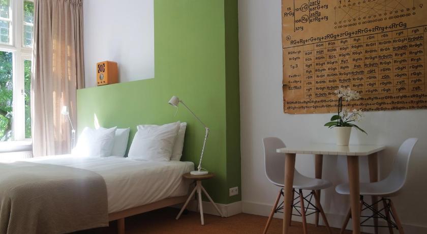 Image of twin Room 0