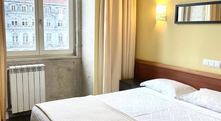 Image of Standard Double Room with City View 4