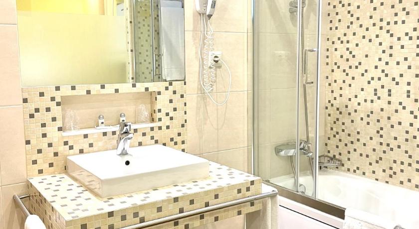 Image of Superior Double or Twin Room 4