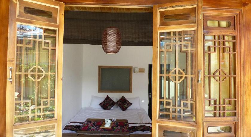 Tourist Courtyard Hotel photo