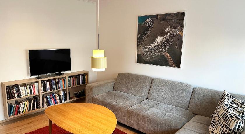 Image of Two-Bedroom Apartment with Balcony - Ránargata 46 8
