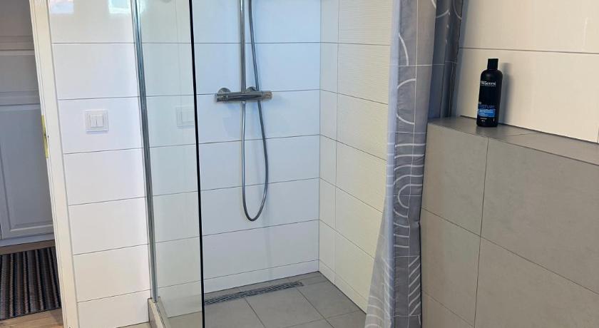 Image of Two-Bedroom Apartment with Balcony - Ránargata 46 16