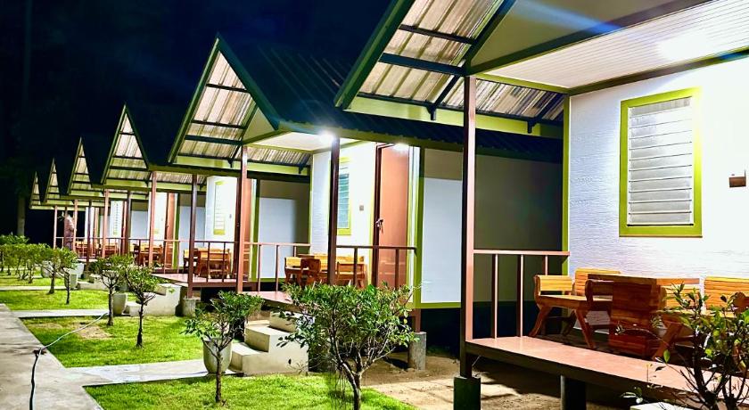 Lanta L.D. Beach Bungalows - image 31