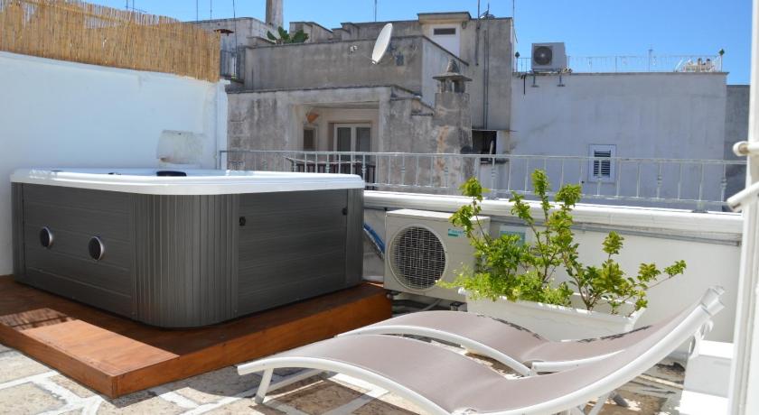 Image of Apartment with Terrace 1