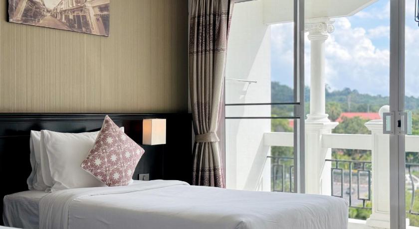Image of Superior Twin Room 10