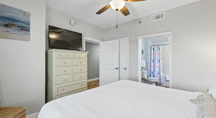 Image of One-Bedroom Apartment 1004E 6