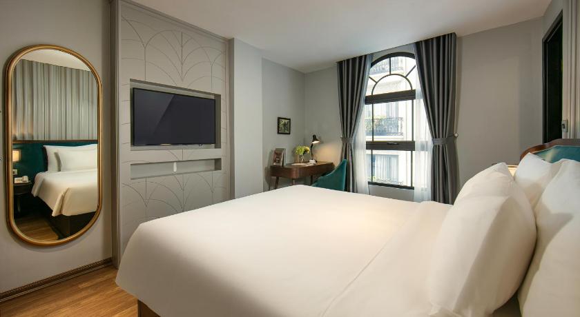 Image of May City View Connecting Rooms 8