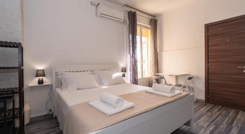 Image of Double Room with Private Bathroom 0