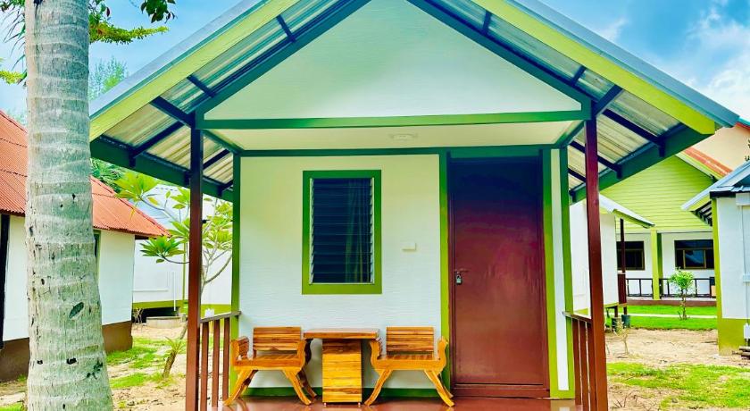 Lanta L.D. Beach Bungalows - image 35