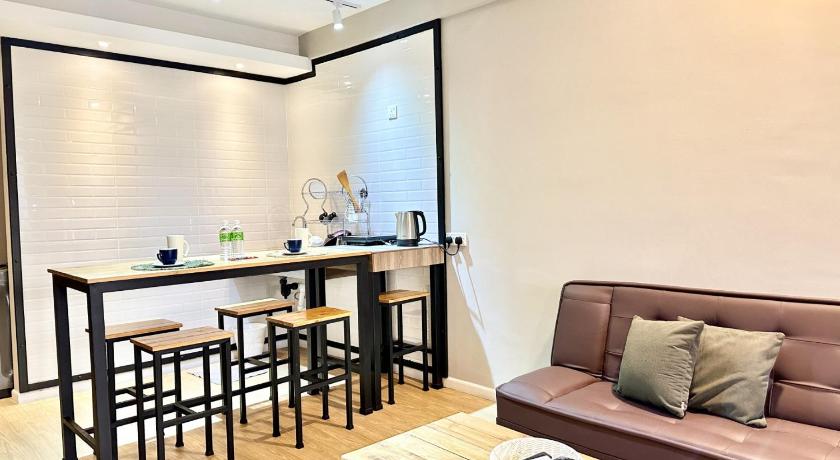 Deco Home @Aru Suites - image 11