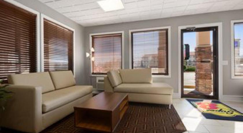 Super 8 By Wyndham Wytheville photo