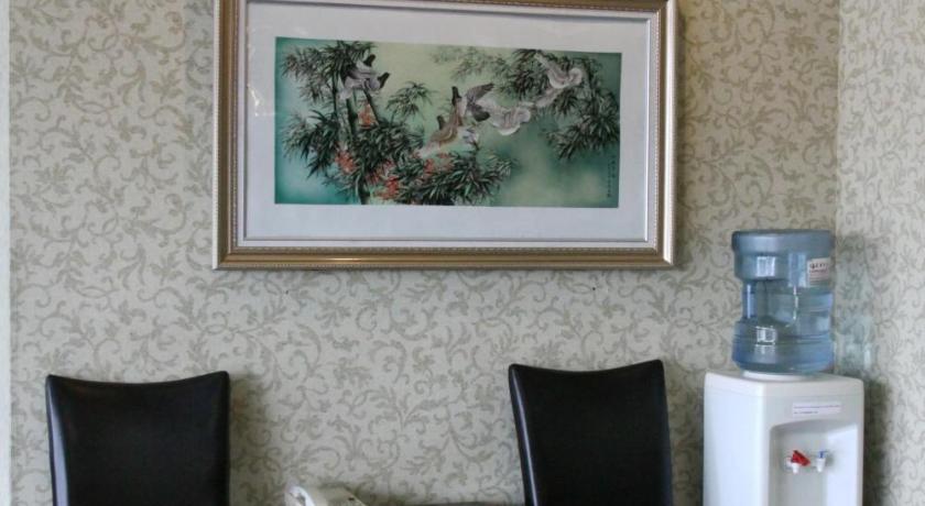 Metro Plaza Hotel photo