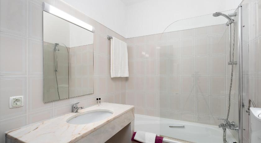 รูปของซูพีเรีย อพาร์ตเมนต์ 3 ห้องนอน (3-Bedroom Superior Apartment) 10