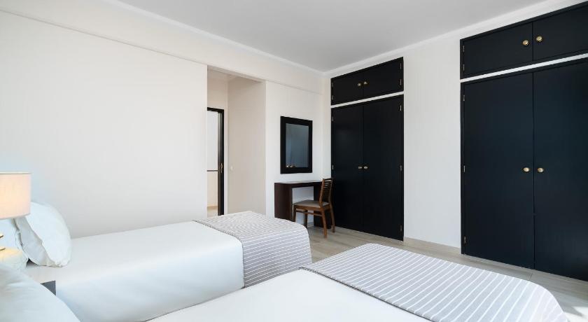 รูปของซูพีเรีย อพาร์ตเมนต์ 3 ห้องนอน (3-Bedroom Superior Apartment) 14