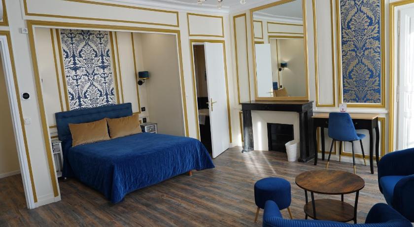 Image of Double Room with Bath 3