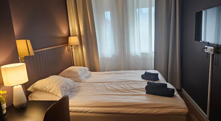 Image of Standard Double Room 3