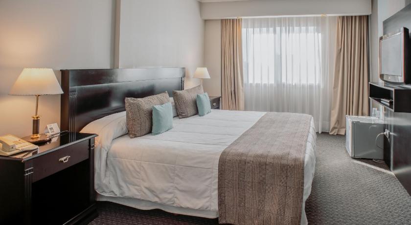 Image of Queen Room 0