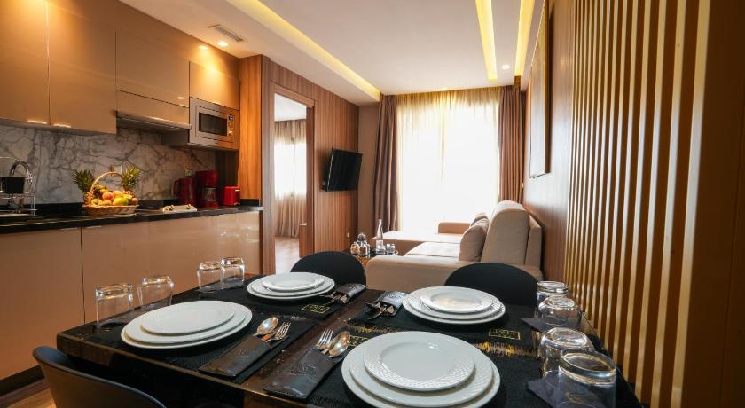 First Suites Hotel - image 11