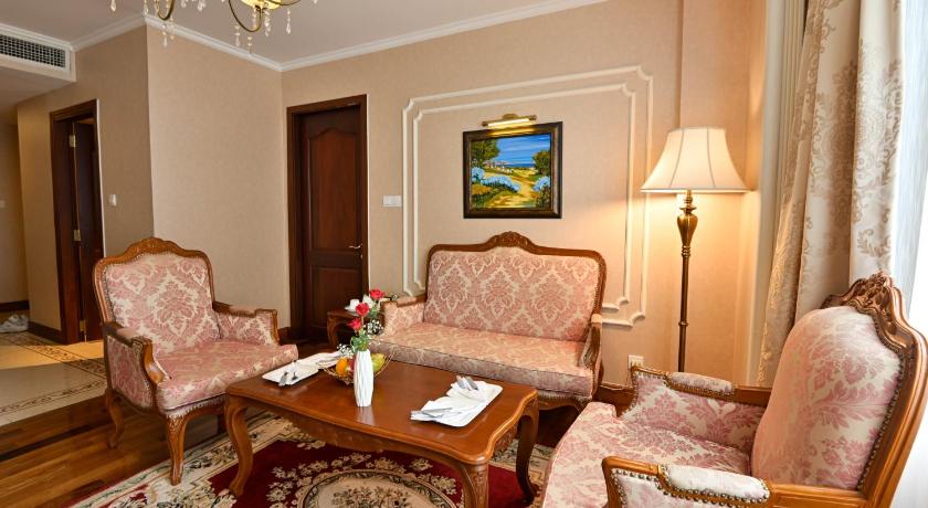 Zdjęcie: Luxury Suite King City View or River View 12