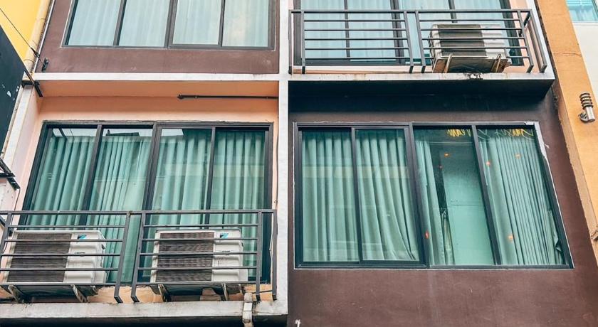 Click Hostel - image 16