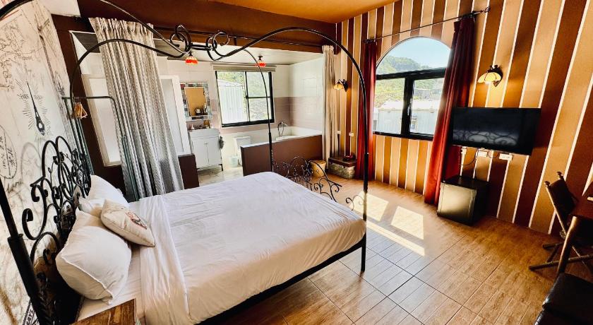 Image of Standard Double Room 4