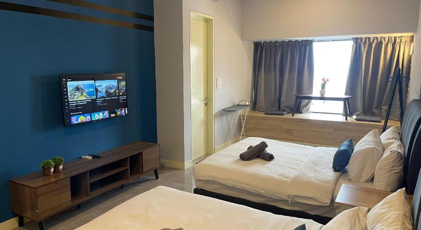 Image of Studio Family Room 5