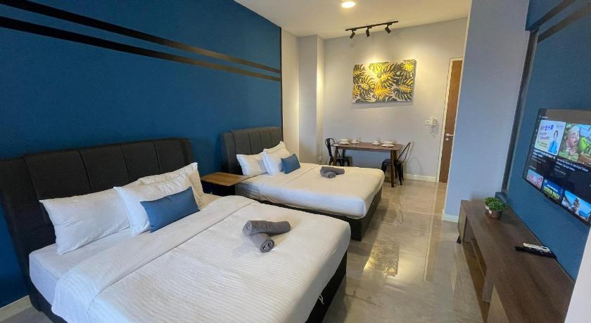 Image of Studio Family Room 4