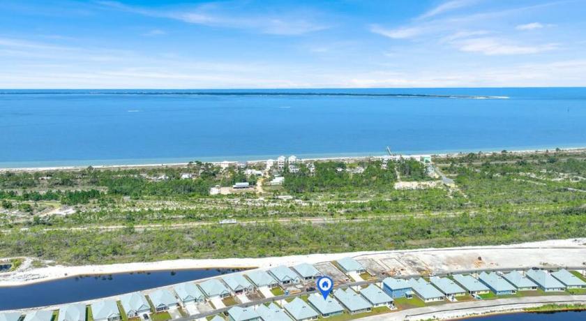 포트 세인트 조 Spacious 5-Bed Beach Home with Pool, Golf Cart, Pet-Friendly, Resort Amenities 4성급 숙소 레스토랑