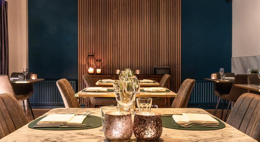 ウォルフェスデン Asperion Hillside Hotel 4つ星 ホテル レストラン