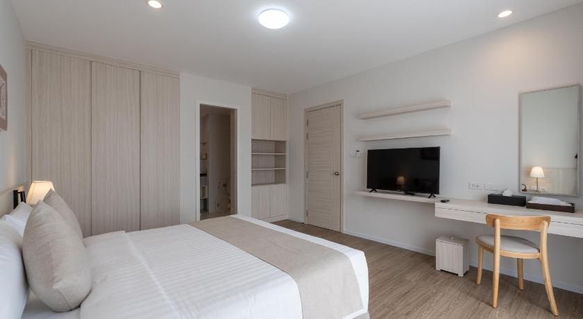 Image of One Bedroom Suite 13