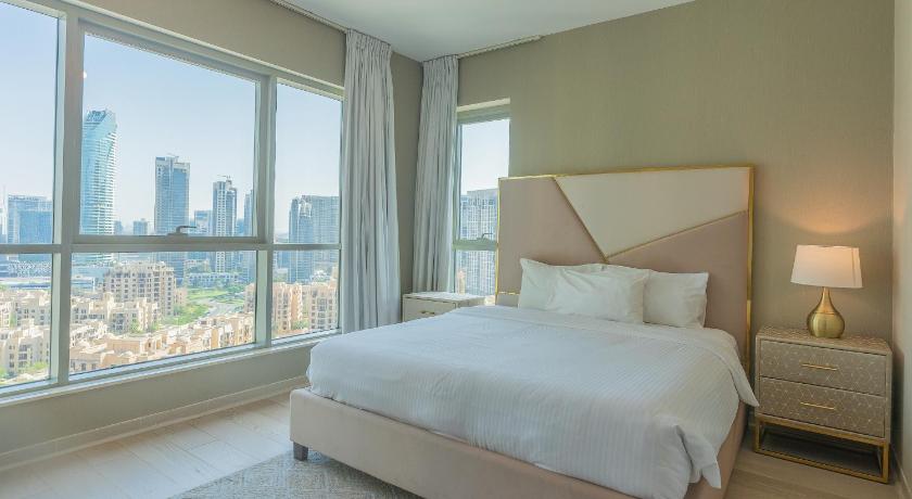 Bellavista - Grande - 2 BR - Boulevard Central